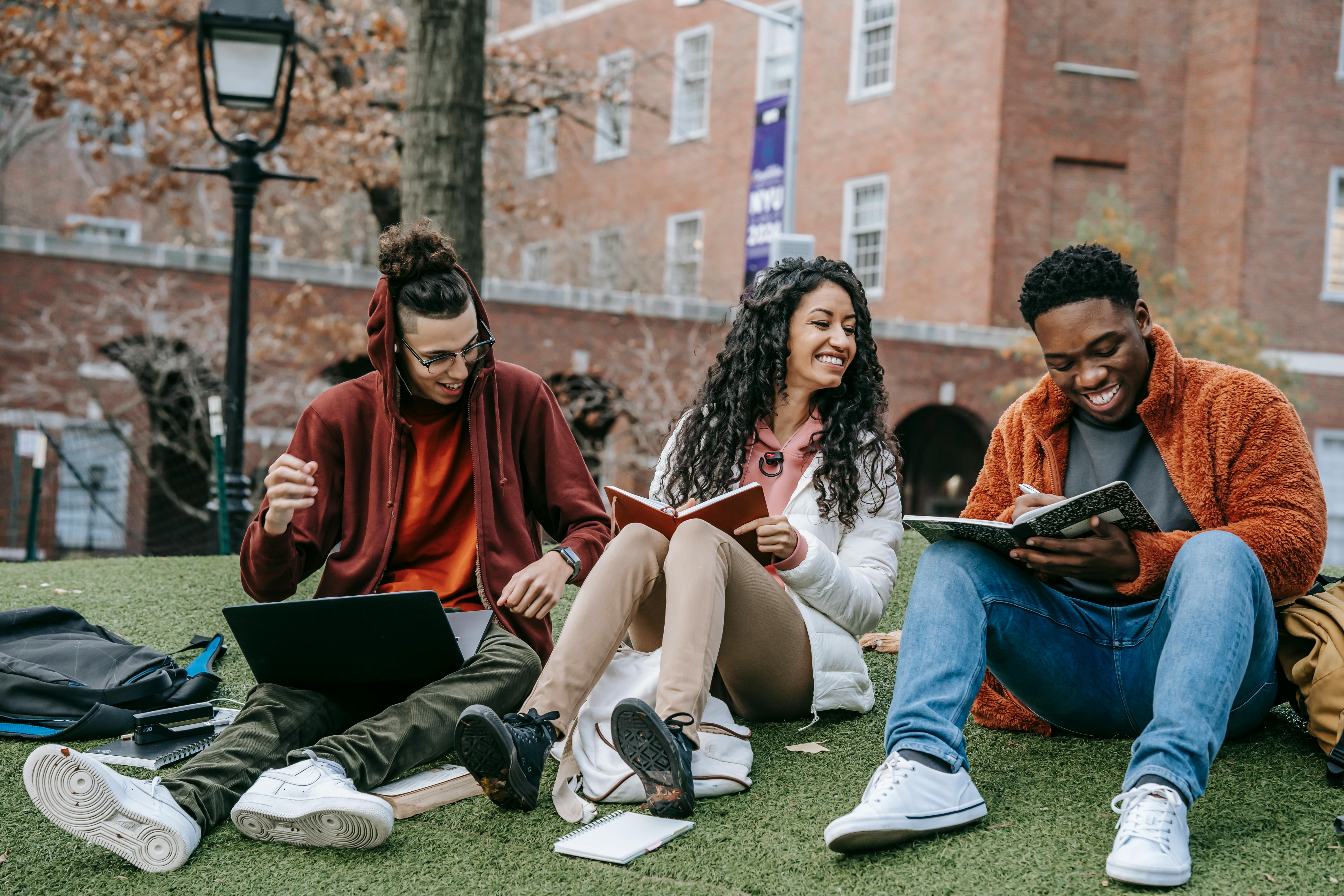 The Ultimate Guide to College Life: Tips for Every Student